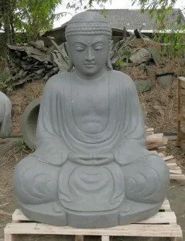 Sitzender Buddha, Japaner, 150 cm Höhe, Naturstein (Basanit), Steinmetzarbeiten. Naturstein, Grau 